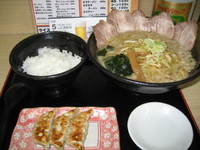 「ネギチャーシューメンセット」@ラーメンショップ ねぎやの写真