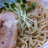 「豚骨醤油つけ麺+並盛り(+100円)」@野武義の写真