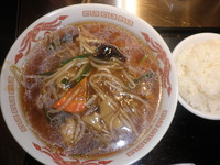 「ランチＣセット（肉もやしラーメン＋半ライス）６５０円」@らーめん酒場 酔っ手羽大王の写真