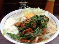 「小ぶた + 汁なし ニラキムチ 粉チーズ ニンニク」@ラーメン二郎 横浜関内店の写真