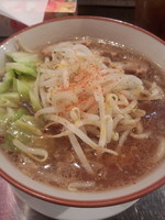 「ラーメン、キャベツ」@俺とあぶら 水道橋本店 給油所の写真