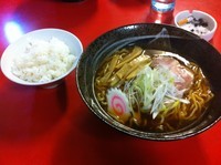 「らあめん　半ライス」@ラーメンりゅうとらの写真
