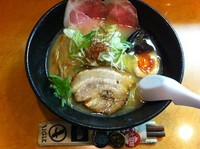 「濃厚鯛塩白湯ラーメン※金久右衛門コラボ第1段」@○寅 麺屋 山本流の写真