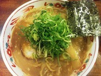 「はなまち麺 熟成(ネギ多め)￥650＋ごはん￥0」@らーめん はなまちの写真