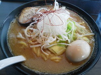 「信州味噌ラーメン(大盛り)　：クーポン券で味玉」@おおぼし 松本平田店の写真