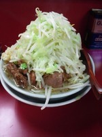 「小ダブル野菜マシマシニンニク」@ラーメン二郎 中山駅前店の写真