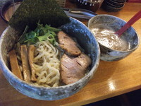 「燻つけ麺」@豚骨らーめん れんの写真