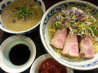 「たっぷりキノコの濃厚洋風塩煮干しつけ麺(９３０円)」@らー麺屋 バリバリジョニーの写真