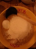 「元祖マルキューチーズラーメン【900円】」@九十九とんこつラーメン 恵比寿本店の写真