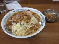 「ラーメン少650円、黒烏龍茶160円」@ラーメンの店 どでん 北浦和店の写真