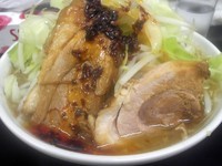 「味噌ラーメン＆特製ラー油、麺少なめ750+50円　夜限定!!」@ラーメン浜田家の写真