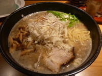 「クリーミーきのこらーめん」@ら～麺 もぐや 新橋店の写真