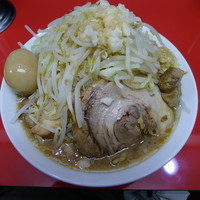 「ラーメン（並）＋小豚＋味玉 600＋150＋100＝850円」@びんびん豚の写真