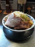 「ラーメン（小）６５０円」@オリジナル極太麺 らーめん天の写真