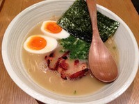 「塩玉ラーメン とろり (780円)」@鶏ポタラーメン THANK 大門店の写真