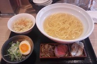 「限定塩ラーメン（\900）」@醤油らーめん いるかの写真