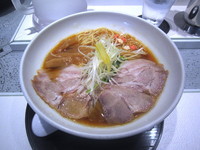 「らーめん（あっさり）大盛+チャーシュー」@らーめんと甘味処 九月堂の写真