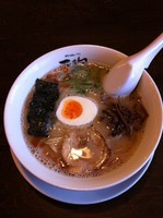 「久留米屋台ラーメン500円」@天砲ラーメンの写真