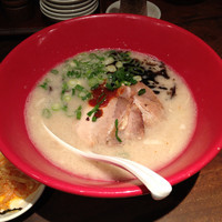 「赤丸新味 + 小玉」@一風堂 横浜ポルタ店の写真