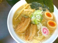 「特製中華そば」@麺屋 TAKUの写真