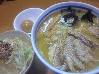 「ちゃーしゅー麺（味噌）＋味玉＋ネギごはん」@らーめん ふくのや 桶川店の写真