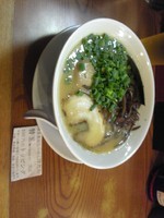 「味玉ラーメンと替え玉」@博多長浜らーめん ぼたん 高田馬場店の写真