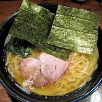 「塩豚骨 中盛￥７００」@家系ラーメン 浮浪雲の写真