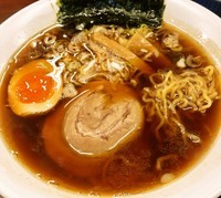 「煮干しダシラーメン＋餃子セット(550円＋250円)」@こだまり屋の写真