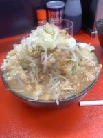 「小ラーメン（野菜少なめ）680円」@豚男 -BUTAMEN-の写真