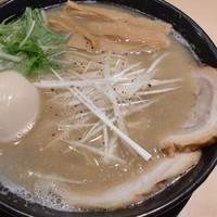 「味玉塩鶏らーめん」@麺匠 たか松 日本橋茅場町店の写真