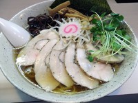 「醤油チャーシュー麺（ネギ抜き）＋大盛り、950円＋100円」@桜台らぁ麺 美志満の写真