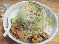 「まぜそば（中盛り、ニンニクなし）＋ゆで野菜」@景勝軒 西片貝店の写真