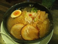 「特製中華そば７７０円＋大盛り無料」@麺屋麦亭 神保町店の写真