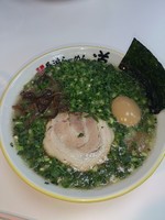「ねぎらーめん＋味玉」@博多長浜らーめん 道の写真
