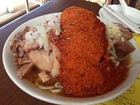 「ぶた入り赤道 650円 （麺硬め・やくみ・やさい・からめ）」@にかいやの写真