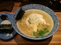 「淡麗塩そば＋おにぎり」@麺屋 樹真の写真