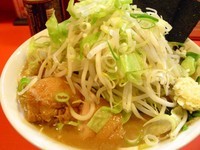 「ラーメン豚入り＋ほうれん草＋のり」@ちばからの写真