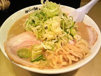 「しょうゆラーメン」@超ごってり麺 ごっつ 秋葉原店の写真