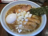 「夜煮干しそば＋味付卵」@麺屋たつみ 喜心 狭山店の写真