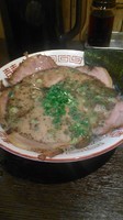 「チャーシュー麺（黒）＋替え玉」@水田商店の写真