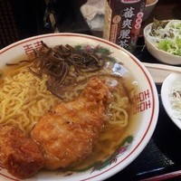 「天中華　1.5玉　サラダ付　800円」@宮崎郷土料理 どぎゃんの写真