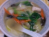 「とり野菜ラーメンと餃子　660円」@ぎょうざの満洲 霞ヶ関駅店の写真