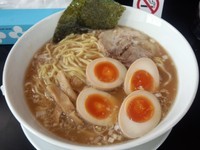 「煮たまごラーメン」@いけ麺の写真