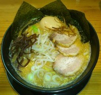 「濃厚味噌らーめん+特製トッピング」@麺や虎六の写真