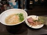 「鶏だし塩ラーメン700円」@麺処 ほん田 nijiの写真