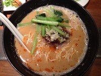 「HAKATA担担麺 850円」@代々木上原 五行の写真