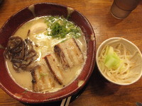 「博多白味玉とんこつ787円(オープン記念で525円)」@博多とんこつラーメン三代目てらッちょ。の写真