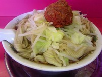 「赤丸爆弾麺900円」@麺でる 田園調布本店の写真