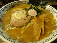 「らーめん大盛（270ｇ）650円」@麺座でんの写真