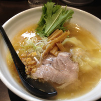「塩ワンタン麺」@らぁ麺 金萬の写真